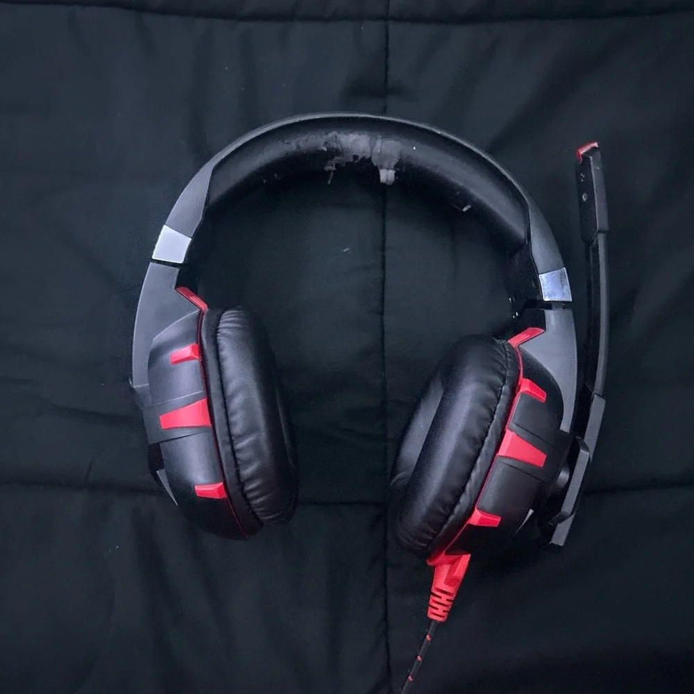 Gaming Headset with Microphone - Black and Red